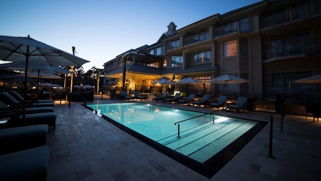 Inn at Harbour Town Unveils New Infinity Edge Pool