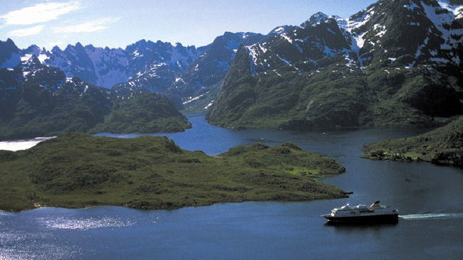 Hurtigruten Offers Special Pricing on Norwegian 'Voyage + Air' Packages