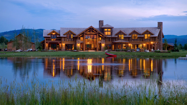 5 Luxury Lodges for an All American Mountain Getaway