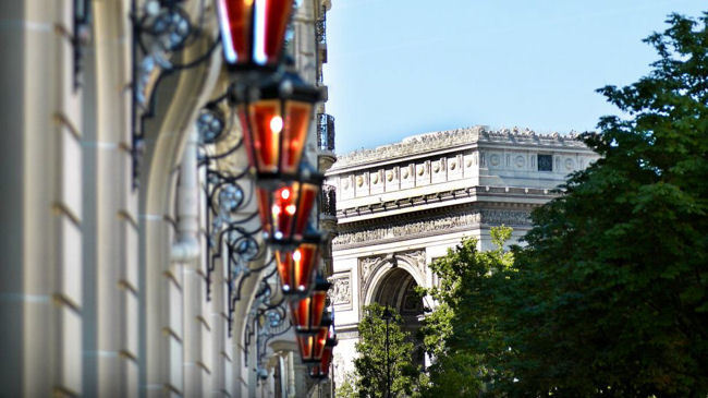 Le Royal Monceau - Raffles Paris Offers Art Lovers Experience