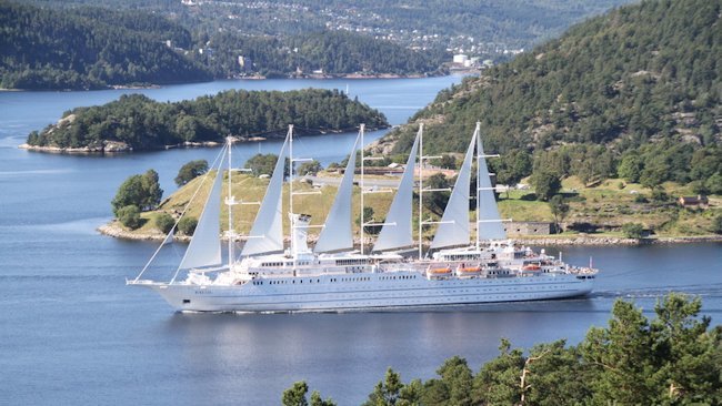Windstar Cruises Celebrates the Holidays with 12 Days of Savings