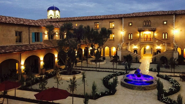The Allegretto Vineyard Resort Opens in Paso Robles, CA