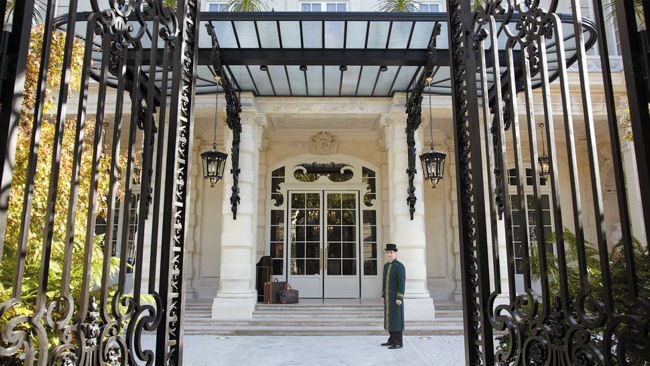 Shangri-La Hotel, Paris Opens L'Abeille Restaurant
