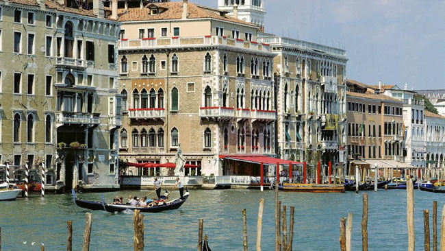 Bauers Hotel in Venice Offers Carnival Package
