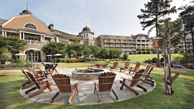 The Ritz-Carlton Lodge, Reynolds Plantation Offers Fall Activities