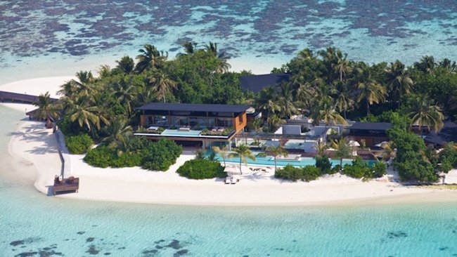 New General Manager for Coco PrivÃ© Kuda Hithi Island Maldives worked for Queen Elizabeth