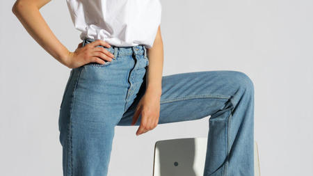 Why High Rise Jeans Are the Best Trousers to Take on a Trip