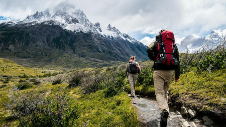Travel Smart: How to Choose the Best hiking Tracker for Your Next Adventure