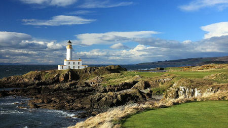 Surround Yourself in Absolute Luxury in Trump Turnberry’s Iconic Lighthouse Suite