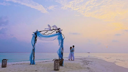 Say I Do & Something Blu in the Maldives with Four Seasons