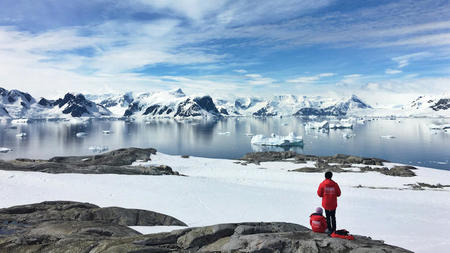 The Best Places to Visit When Luxury Cruising Antarctica