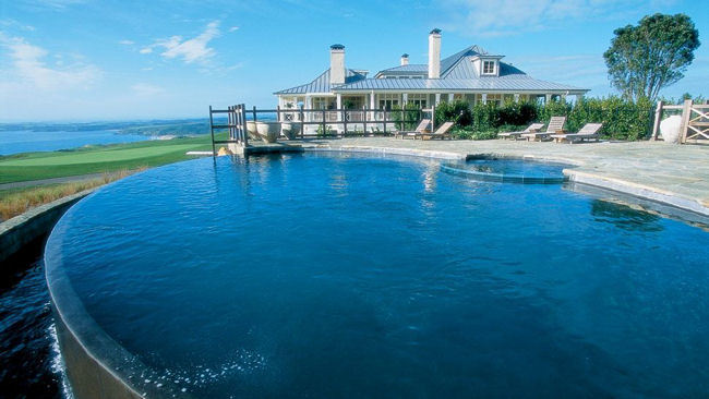 Kauri Cliffs Named #1 Hotel in Pacific Region on Conde Nast Gold List 2011