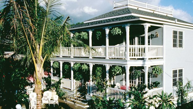 Maui's Premier Bed & Breakfast Offers Moment in Time Package