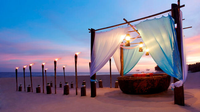 Vietnam's Anantara Mui Ne Resort Unveils Luxurious âDine On The Beachâ Experience