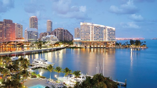 Mandarin Oriental, Miami Unveils New Pool Lounge Area & Sunday Brunch