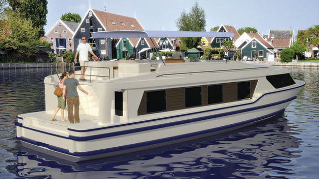 Le Boat's Horizon Perfect for Couples and Families