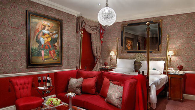 Suite Dreams: The Victoria and Albert Suite at London's Egerton House 
