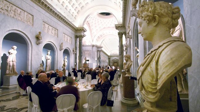 Tauck's Exclusive Roman Holiday Offers Gala Dinner Inside The Vatican 