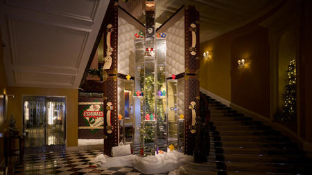 Claridge’s Features Christmas Tree Created by Louis Vuitton