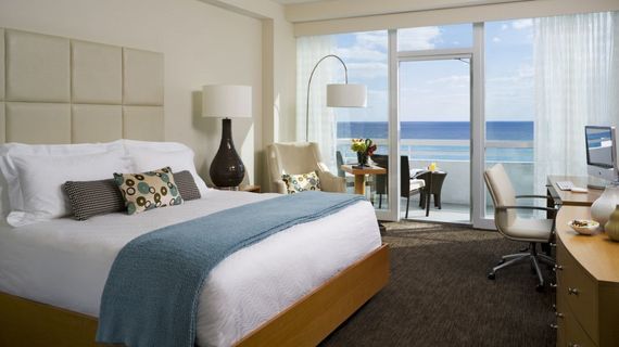 Fontainebleau Miami Beach, Florida 5 Star Luxury Resort Hotel-slide-18