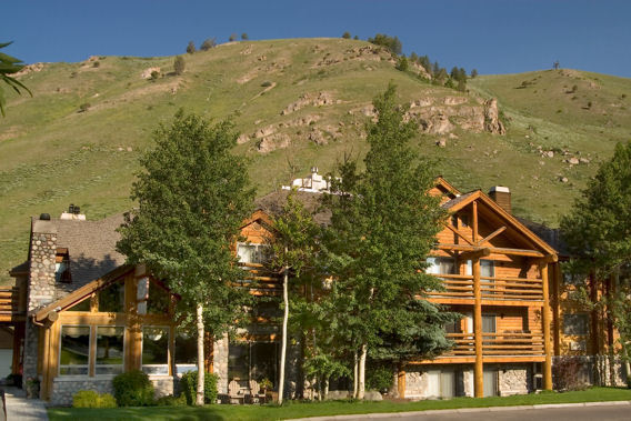 Rusty Parrot Lodge - Jackson Hole, Wyoming - Luxury Lodge-slide-13