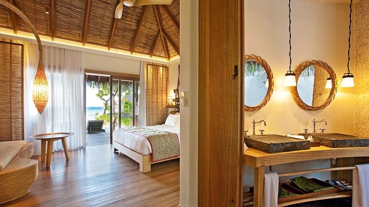 Constance Moofushi, Maldives Luxury Resort-slide-3