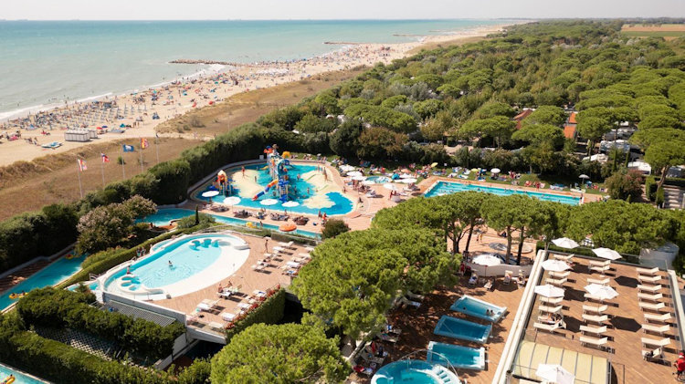 Luxury Camp - Italy - On the beach a half hour from Venice's historic center-slide-1