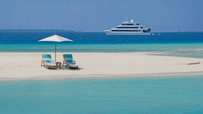 Four Seasons Explorer Yacht - Maldives -slide-8