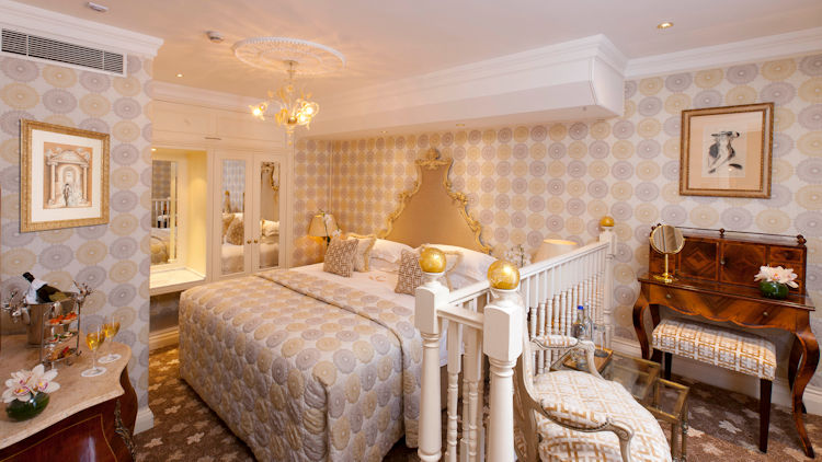 luxury london hotel suite