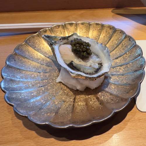 Sushi Tatsugoro - oyster with caviar