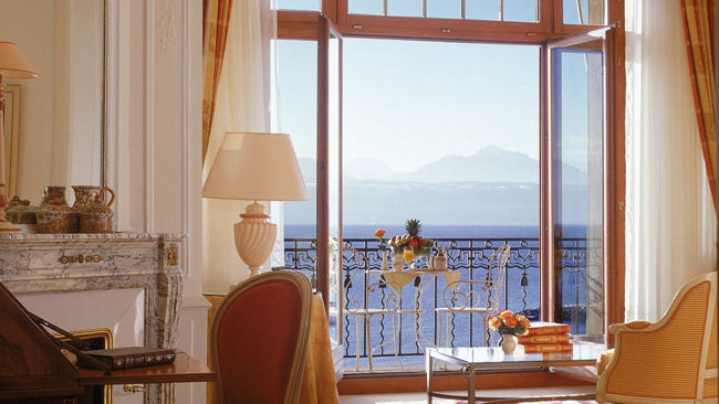 Beau-Rivage Palace suite with lake view