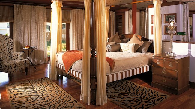Vanyavilas luxury tent bedroom