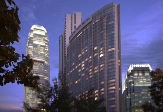 Four-Seasons-Hotel-Hong-Kong-luxury-hotel.jpg