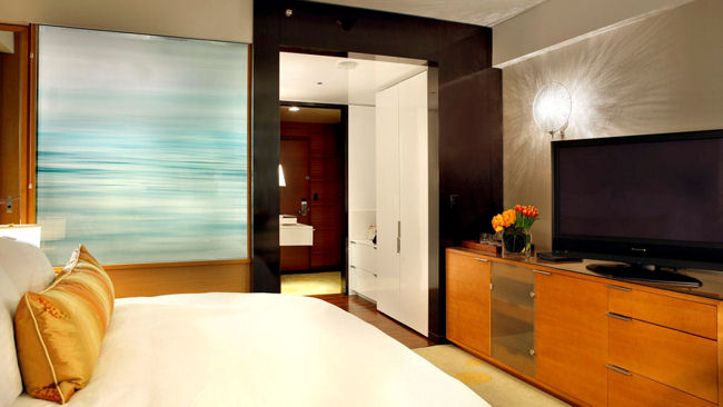 Ritz-Carlton Los Angeles guestroom