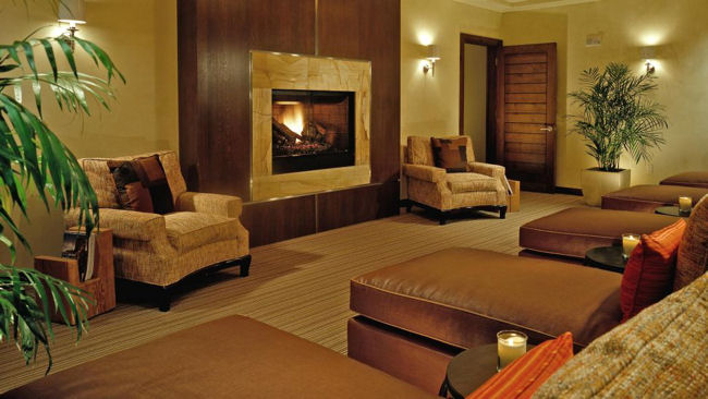 The St. Regis Aspen Remede Spa relaxation room