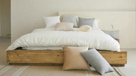 Elevating Comfort: 10 Reasons Why Duvets Reign Supreme Over Comforters