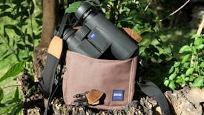 Cheli & Peacock Safaris Offers Complimentary Binoculars