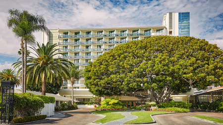 The Fairmont Miramar: A Lush and Luxurious L.A. Haven