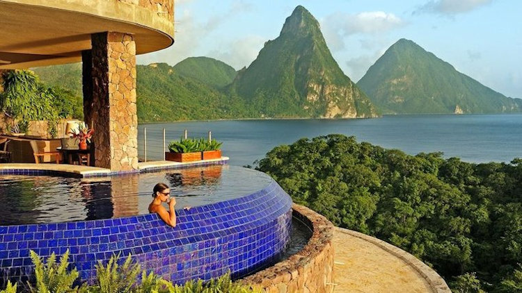 Take a Dip - Luxury Resort Suites with Private Pools