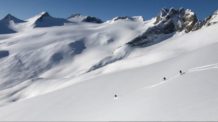 Heli Skiing in Greenland, A Bucket List Worthy Luxury Winter Adventure