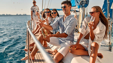 8 Things To Prepare For Your Next Luxury Boating Trip 