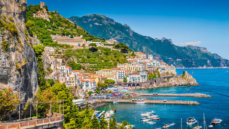Exploring the Enchanting Amalfi Coast: A Perfect luxury Italian Getaway