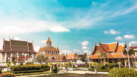 10 Luxury Experiences to Explore Bangkok in Style
