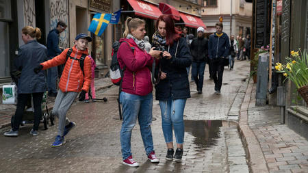 5 Major Travel Scams That You Must Know And Avoid