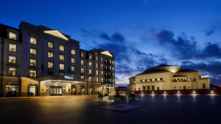 A Gilded Symphony of Style & Sophistication: Hotel Carmichael Crowned the Jewel of Indiana’s Luxury Scene