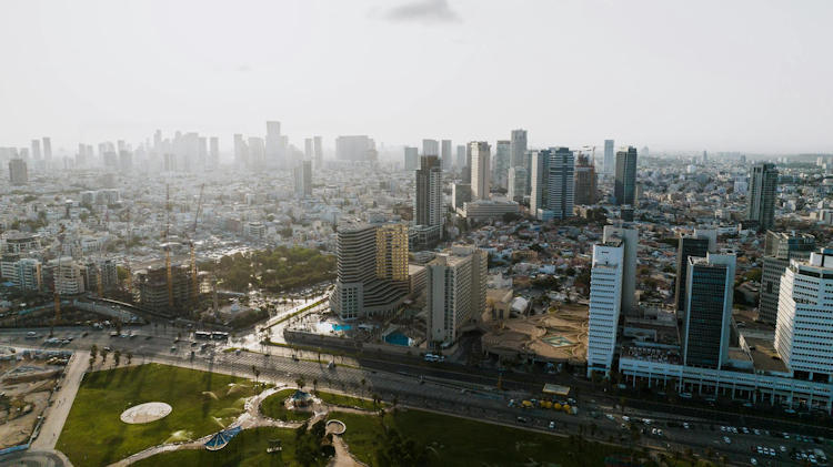 Tel Aviv Business Hotels: How to Make the Right Choice Before You Land