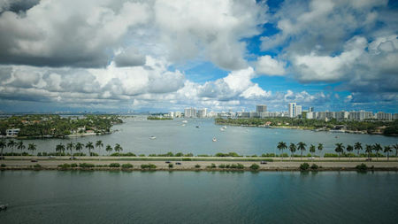 Luxury Living in Miami Starts with a Smooth Move