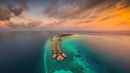 InterContinental Maldives Maamunagau Resort Launches 'Blue Mind Escapes' Package Inspired By Expertise From The Manta Trust