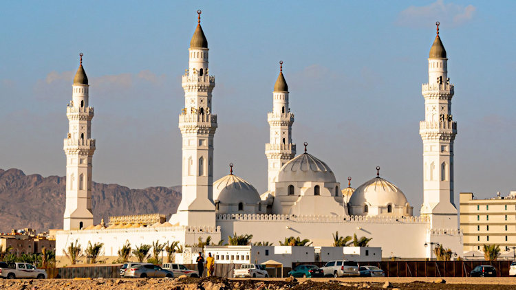 Top 9 Places to Visit in Saudi Arabia 