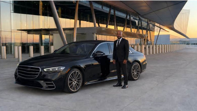 The Case for a Chauffeured Limo to Newark Airport